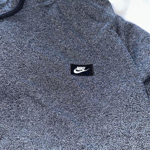 Large men’s nike sweatshirt - Picture 2 of 2
